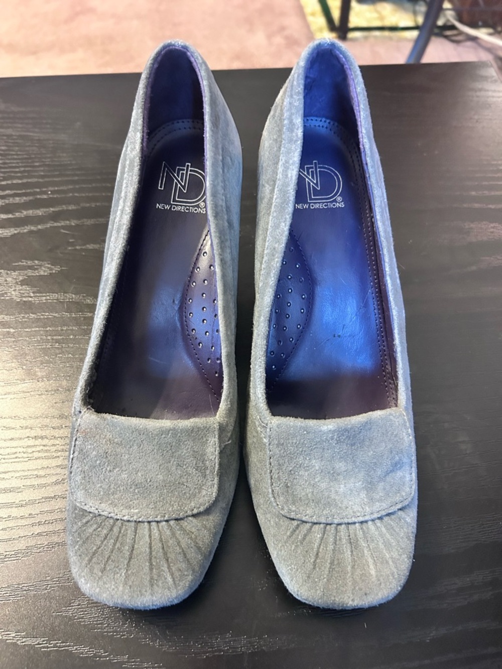 New Directions Women's Grey Suede Low Block Heel Pumps Sz 6.5 EUC